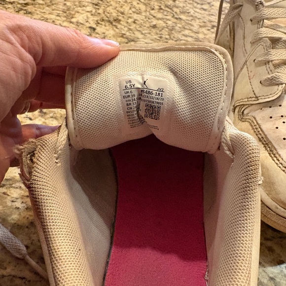 Pre loved Air Force One - Picture 4 of 4